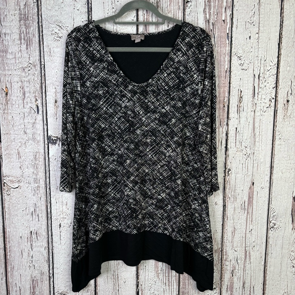 J. Jill Wearever Collection Stretch Large Shark Bite Hem Black White Tunic‎ Top